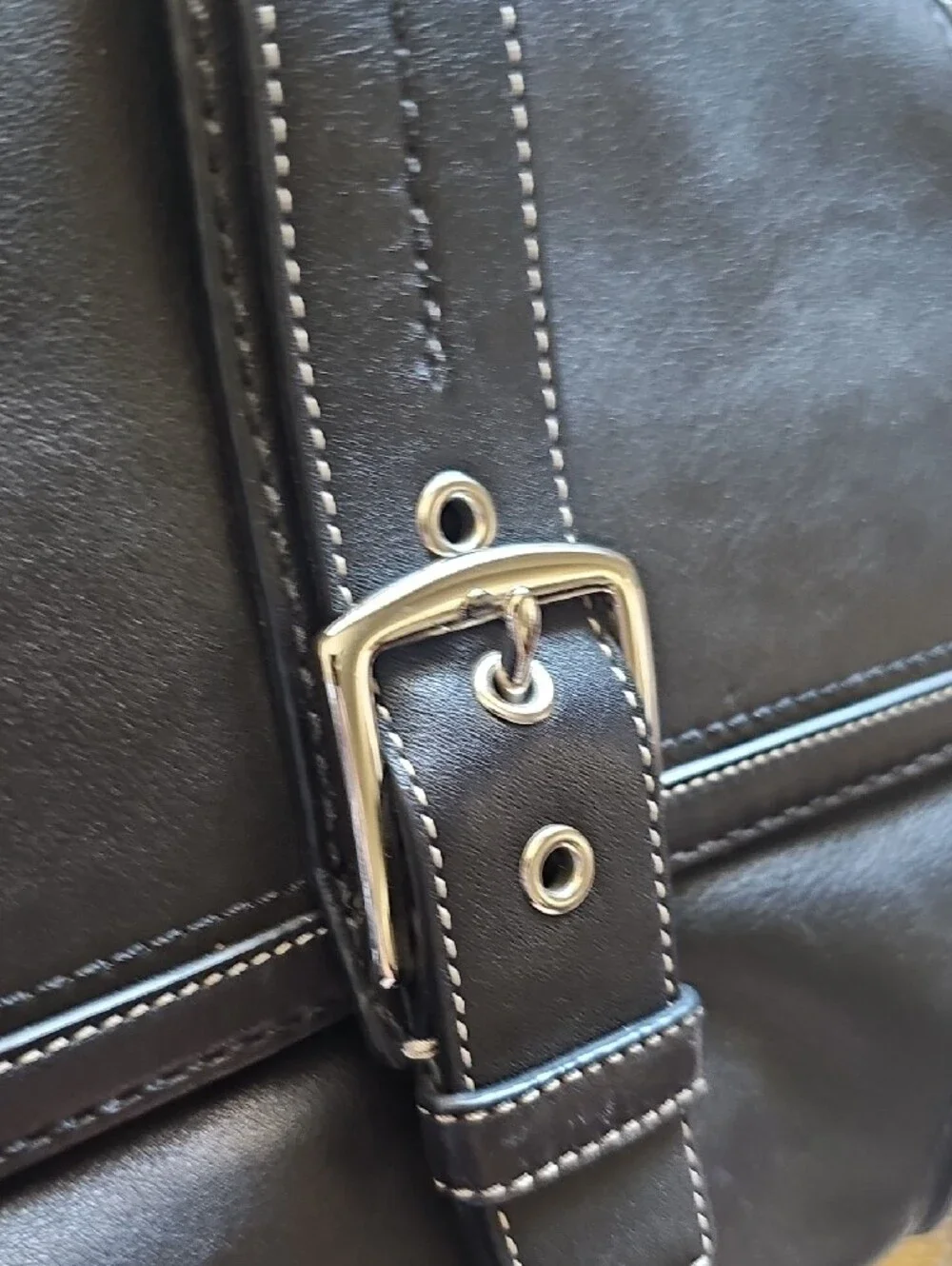 Vintage Coach Hamptons Leather Buckle Flap Shoulder Bag - Picture 8 of 10